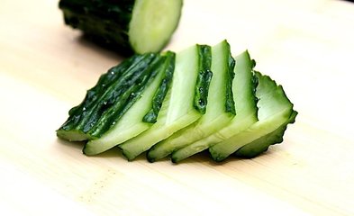 	黃(huáng)瓜有(yǒu)哪些(xiē)神奇功效？