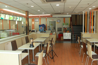 萬康餐飲自(zì)營中式美(měi)食餐廳實拍(pāi)